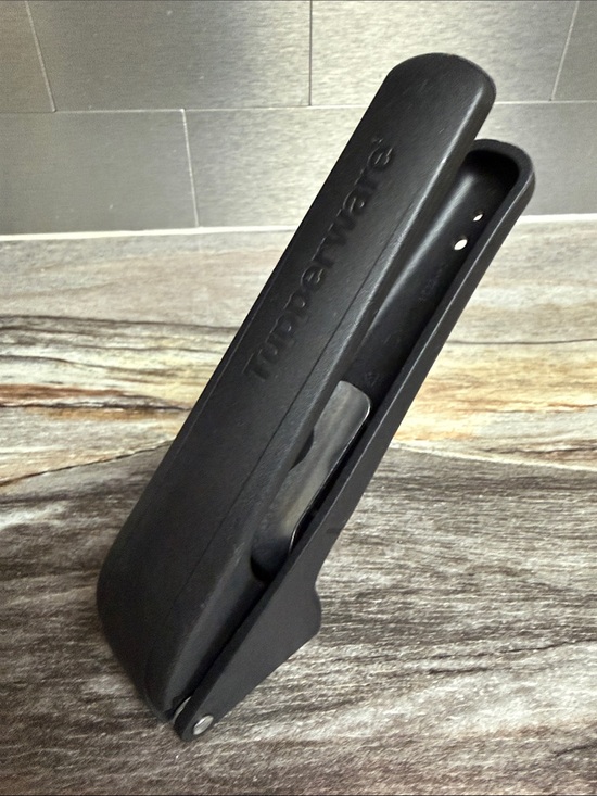 Tupperware Other - Tupperware Garlic 🧄 Press